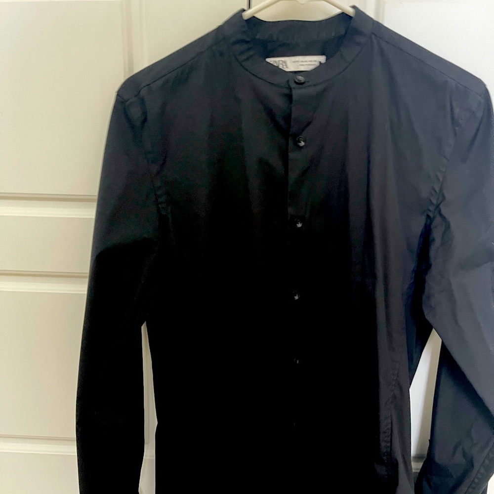 Long sleeve shirt.